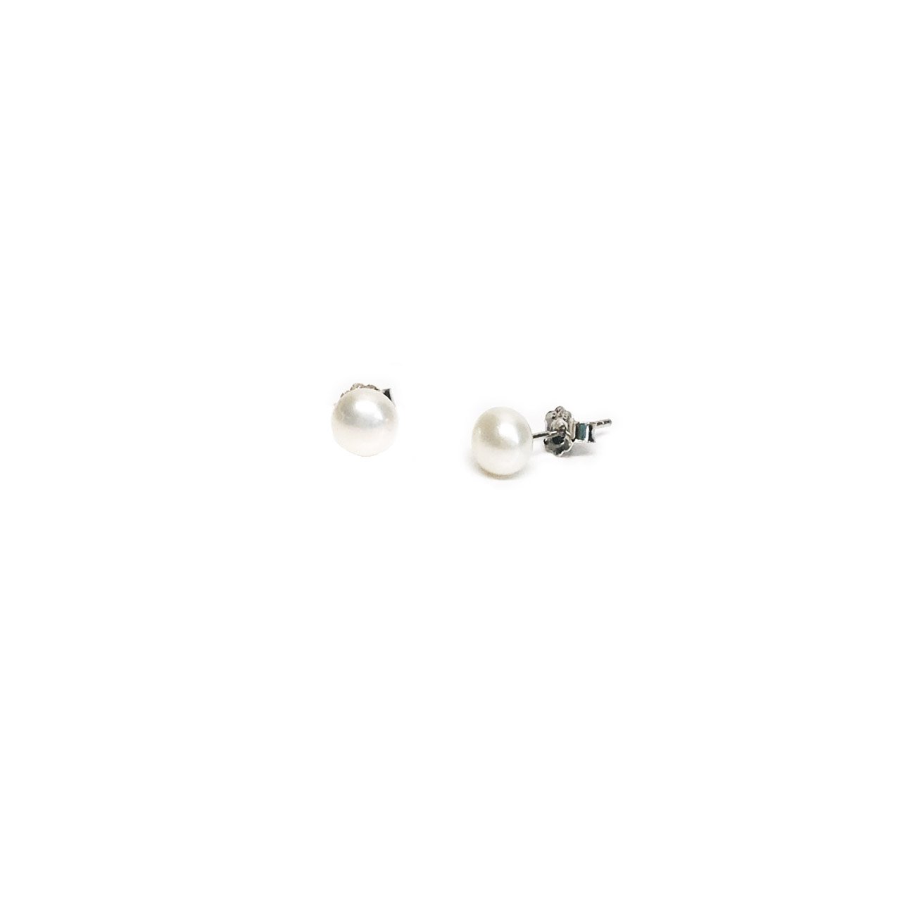 Freshwater Pearl Post Earrings in Cream Beachdashery® Jewelry